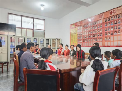 新思想潤(rùn)澤心田 好家教護(hù)航未來(lái)--省委宣傳部深入推進(jìn)鄉(xiāng)村&ldquo;家長(zhǎng)夜校&rdquo;文明實(shí)踐活動(dòng)